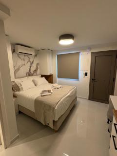 NOBBY SKIATHOS LUXURY APARTMENTs - Città di Skiathos - 0