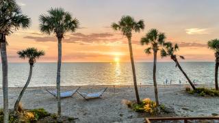 Gulf Front Escape on the Beach with Shared Sunset Deck & Pool - 8