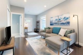 Fremont Bungalow with Backyard View Seattle - 2