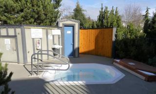 Vancouver Island Waterfront Resort - 2