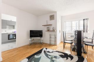 New! Top-Floor 2BR Flat near Canary Wharf - 7