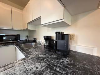 Free Parking! Family & Travel Comforts! Montreal & Downtown Adventures! - 7