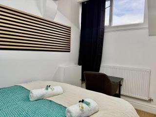 Cityside stay Walk to ethihad stadium Sleep for 4 - 4