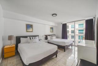 Luxe 2BD Unit | W Sauna, Pool & Gym access - 0