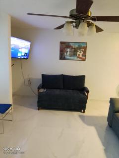 Amplía casa en Jardines Alcalde - 2