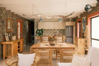 SIESTA DE RON Wilderness Beach House, 10 or 6 or 4 Sleeper Seconds from the OCEAN - 4