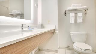 Holiday Inn Express Hotel & Suites Portland by IHG - 7