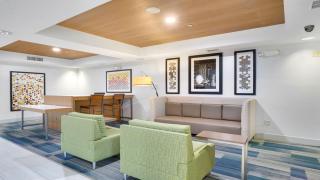 Holiday Inn Express Hotel & Suites Portland by IHG - 4