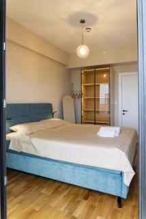 Cozy Suite Among the Highest Floors - Free Parking - 9