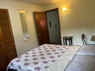 GardenView queen-size bedroom - 6