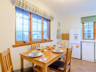 2 Bed in Newton-by-the-Sea 80481 - 2