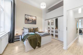 The Goethe Group Loft, 2 BR, 2 bath rooms, one living room, family friendly, 2-5 Guests - 9