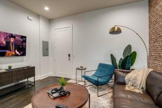 Lofts At 30th - Urban Sky Suite - Mins to Broadway - 9