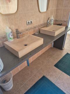 Les Pieds a La Grande Place - 8