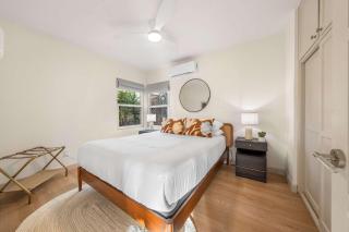 Designer Oasis with Hot Tub Firepit BBQ Sleeps 6 - 1