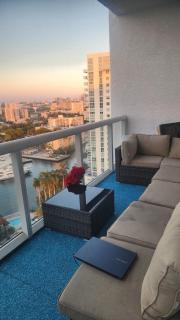 Penthouse apartment luxury Miami by Miami river - 8