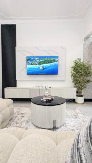 Elroihomes kyanja - 0