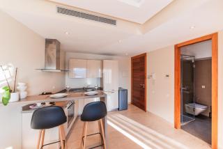 Urban Escape Designer Apartment with Balcony - 5