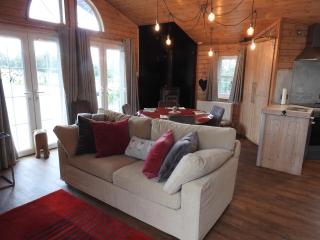 Alpaca Farm- Valley Views- Sleeps 4- Parking- Pets - 7