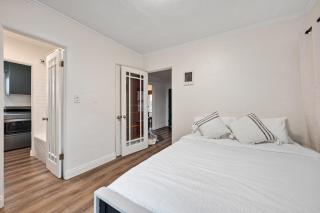 Central San Diego 2BR House with Private Hot Tub Near Zoo, Balboa Park and Beaches - 2