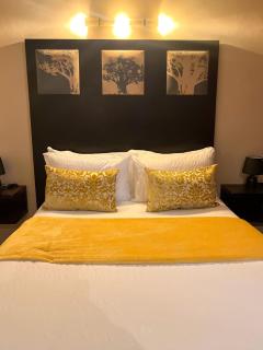 Peggy's luxurious - 6