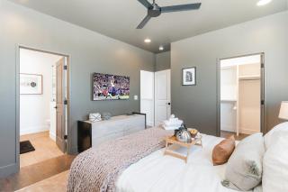 Rhythm Row - Rooftop Hot Tubs - Mins to Broadway - 2