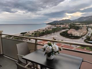 Apartamento con terraza, vistas playa y montaña - 9