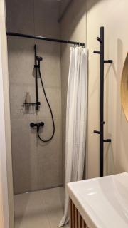 Central Breeze Flat x Self Check-in - 3