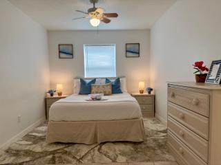 Steps to the Sand - Private Beach Access & BBQ Grill - 8