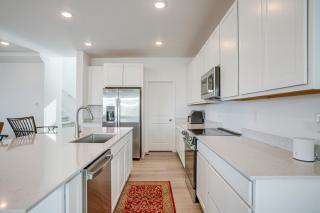 8 Mi to Denver Tech Center: Business-Ready Retreat - 6