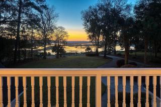 Beautiful Home on the Water - 3