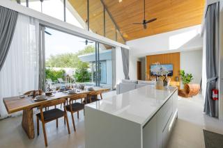 Botanica Aroon Luxury Pool Villa 3 BR Lagoona Bangtao beach - 2