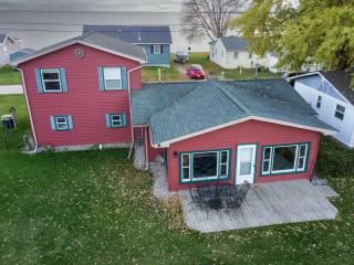 Catch on the Canal - Waterfront Getaway Near Casino, Dining & Entertainment - 4