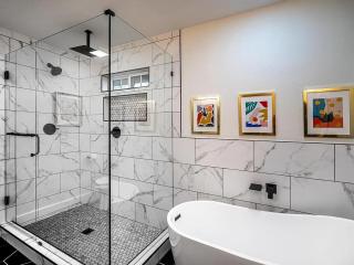 Plano Elegance Retreat with 4 Bedrooms - 3