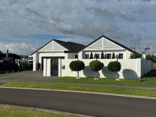 The Waterways Boathouse - 9