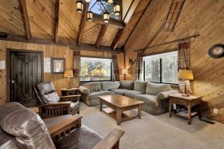 Crystal Pines at Big Bear Lake Walk to Boulder Bay Park Family-Friendly Retreat - 0