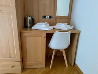 HC Hotel Garni - Rooms and Apartments - 1