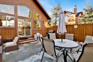 Morning Star Log Cabin at Big Bear Ultra-Modern Castle Glen Mountain Chalet - 1