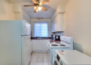 Lovely Charms of NDG & Montreal in my 2BR Getaway - 6