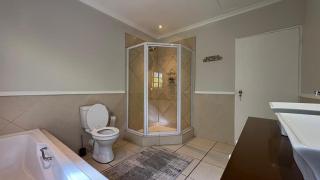 3 Bed House In Fourways, Sandton - 2