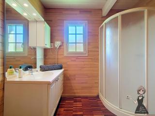 Chalet Tulasi, douceur et sérénité à Eysus - 4