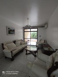 Apartamento a 450m da Praia de Pitangueiras, Guarujá - Guarujá - 1