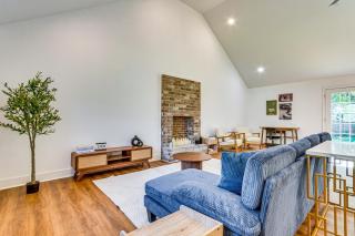 Less Than 1 Mi to Downtown Pensacola Quiet Home with Yard - 2