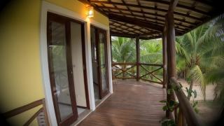 Refúgio Amarelo na Praia da Espera - 1