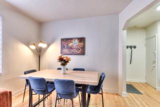 NDG Montreal! Attractions & Downtown Adventure Travels! Family, Friends, Work-travel! - 6