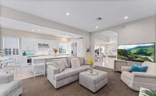 Stylish Four-Bedroom Marina-View Home With Private Patio - 1