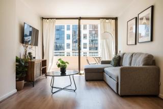 El Golf Social Chic 2BR Oasis Near MUT with Pool - 3