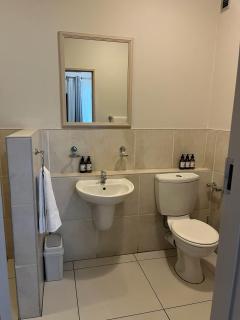 Sandton 2BDR Sanctuary at Westpoint Apartments with Parking, Pool Deck & Backup Power - 2