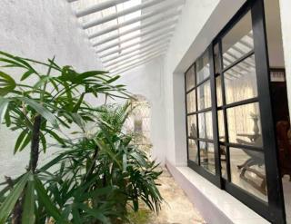 The Colombo House - 0