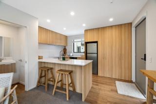 Cozy Town House - Walk to Addington Raceway - 8
